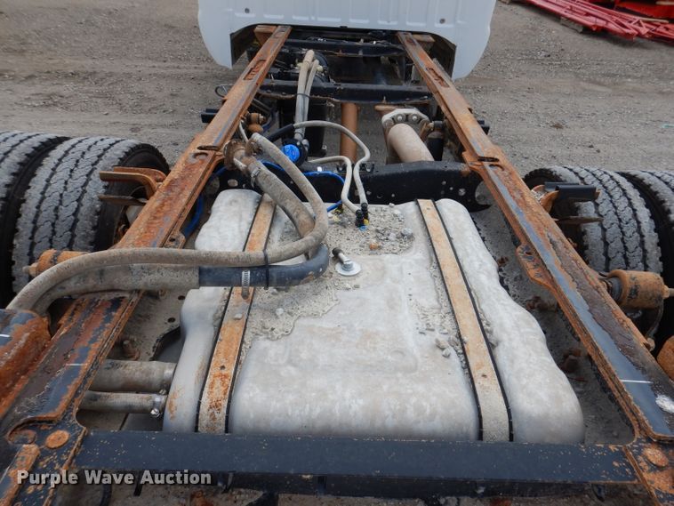 image for item IN9891 2015 Ford F550 Super Duty XL  truck cab and chassis