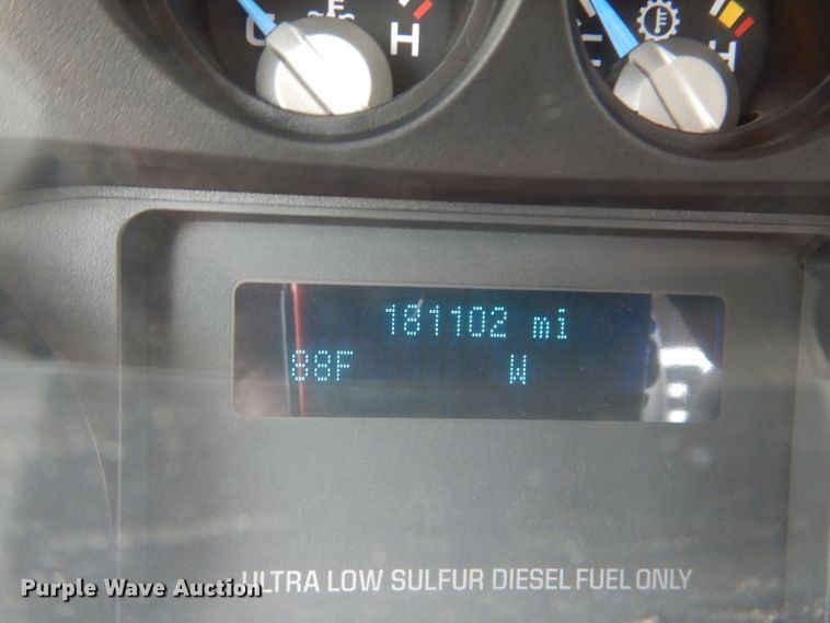 image for item IN9891 2015 Ford F550 Super Duty XL  truck cab and chassis