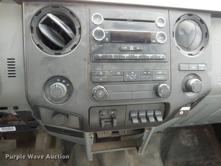 image for item IN9891 2015 Ford F550 Super Duty XL  truck cab and chassis