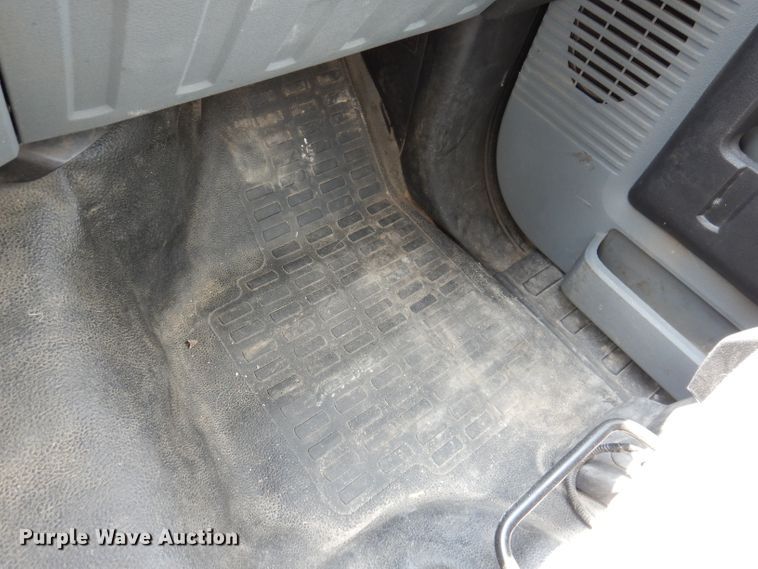 image for item IN9891 2015 Ford F550 Super Duty XL  truck cab and chassis