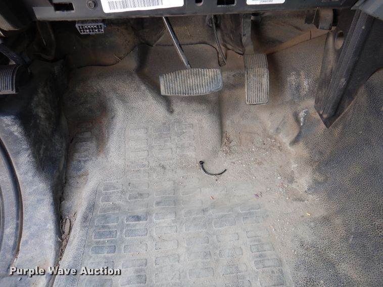 image for item IN9891 2015 Ford F550 Super Duty XL  truck cab and chassis