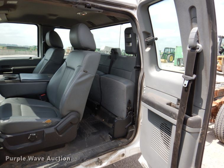 image for item IN9891 2015 Ford F550 Super Duty XL  truck cab and chassis