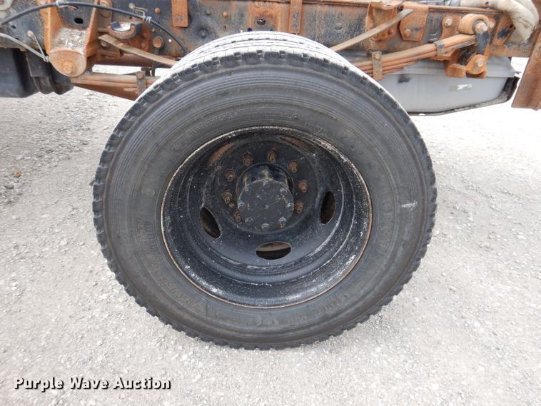 image for item IN9891 2015 Ford F550 Super Duty XL  truck cab and chassis