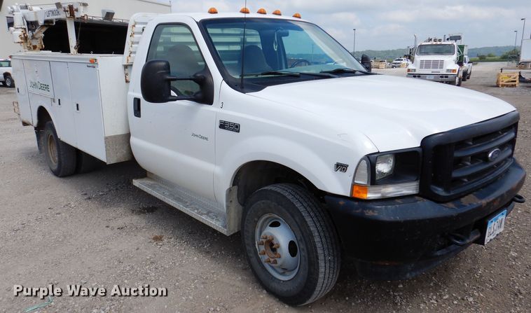 image for item IN9892 2002 Ford F350 Super Duty XL  utility bed pickup truck