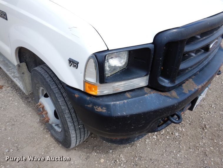 image for item IN9892 2002 Ford F350 Super Duty XL  utility bed pickup truck