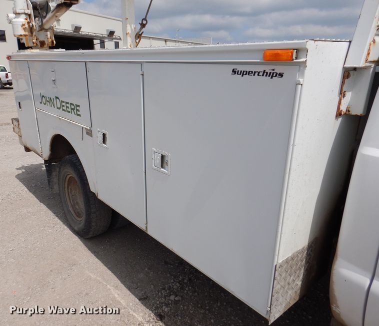 image for item IN9892 2002 Ford F350 Super Duty XL  utility bed pickup truck