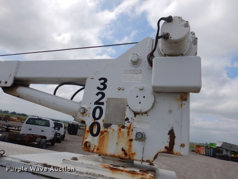 image for item IN9892 2002 Ford F350 Super Duty XL  utility bed pickup truck