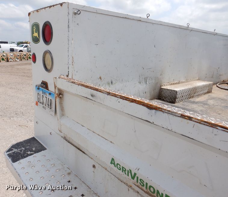 image for item IN9892 2002 Ford F350 Super Duty XL  utility bed pickup truck