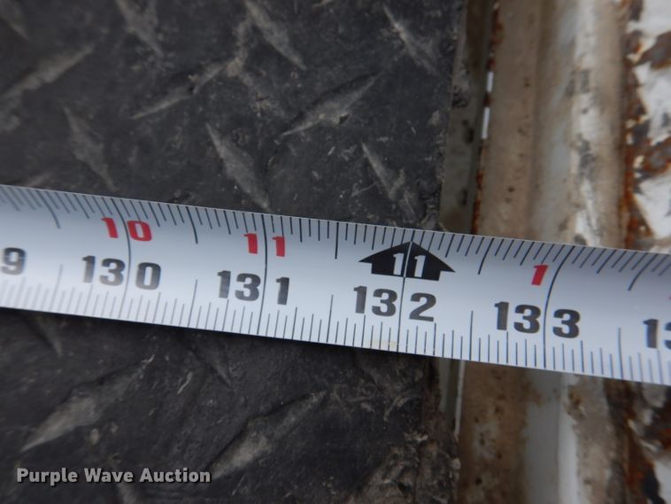 image for item IN9892 2002 Ford F350 Super Duty XL  utility bed pickup truck