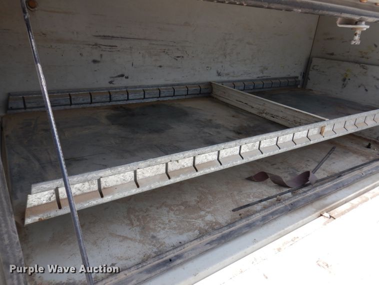 image for item IN9892 2002 Ford F350 Super Duty XL  utility bed pickup truck