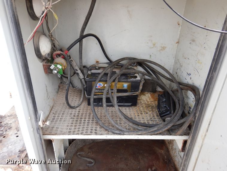 image for item IN9892 2002 Ford F350 Super Duty XL  utility bed pickup truck