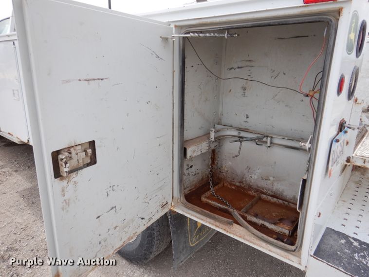 image for item IN9892 2002 Ford F350 Super Duty XL  utility bed pickup truck