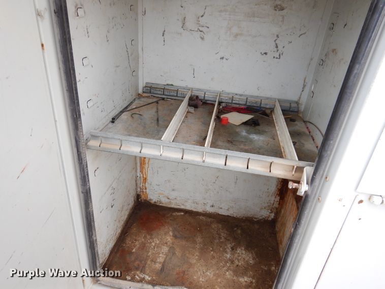 image for item IN9892 2002 Ford F350 Super Duty XL  utility bed pickup truck