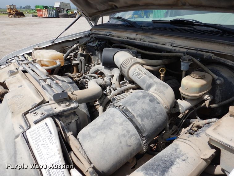 image for item IN9892 2002 Ford F350 Super Duty XL  utility bed pickup truck