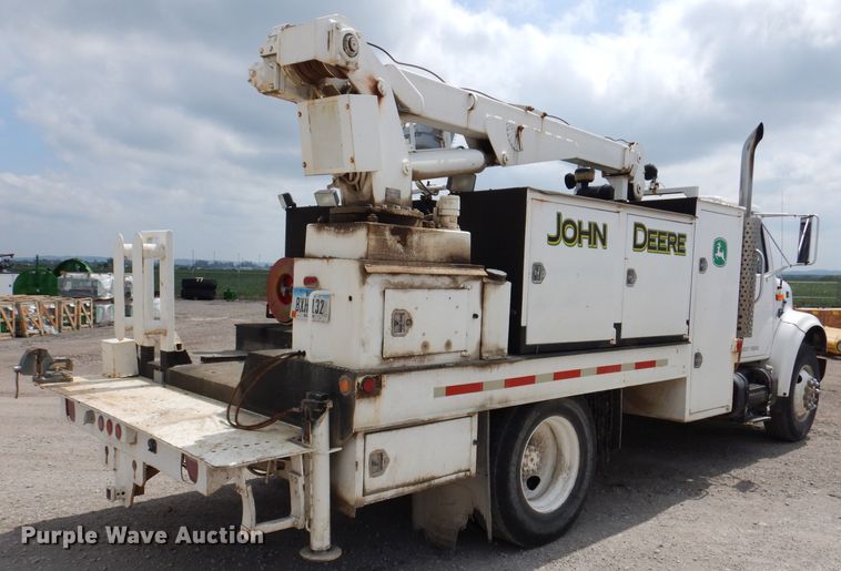 image for item IN9893 1996 International 4700  utility / service truck