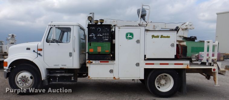 image for item IN9893 1996 International 4700  utility / service truck