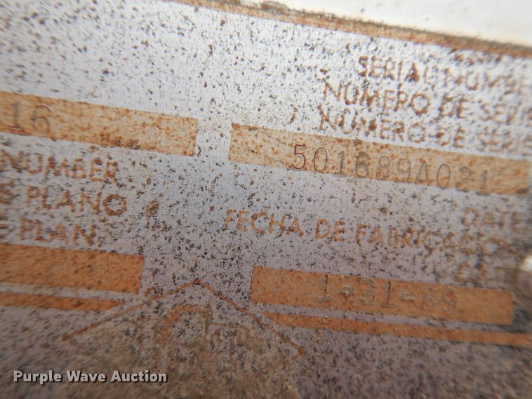 image for item IN9893 1996 International 4700  utility / service truck