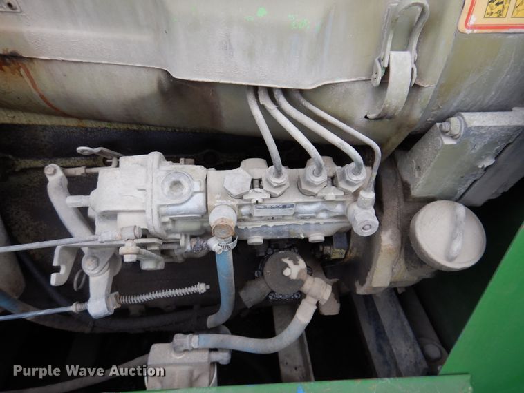 image for item IN9893 1996 International 4700  utility / service truck