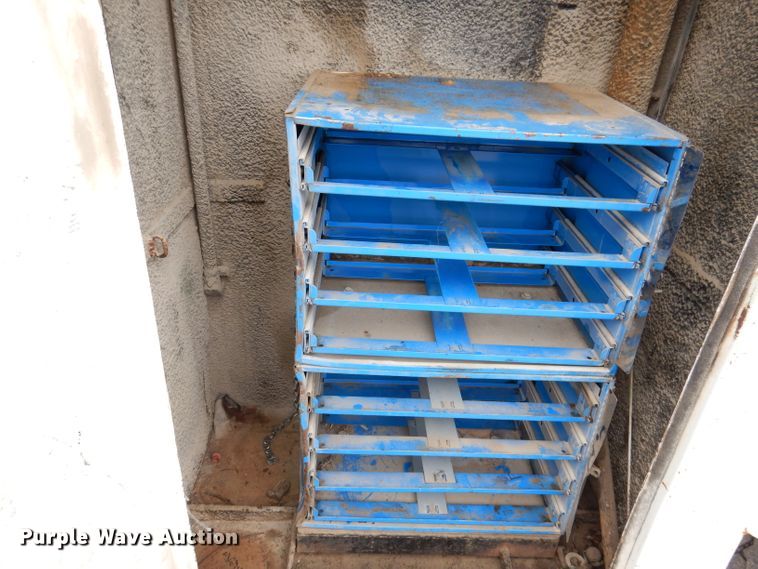 image for item IN9893 1996 International 4700  utility / service truck