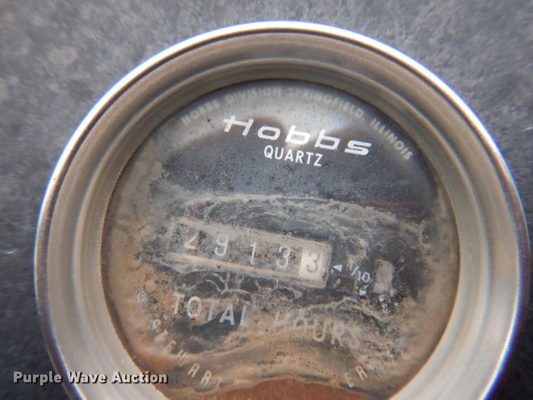 image for item IN9893 1996 International 4700  utility / service truck