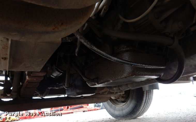 image for item IN9893 1996 International 4700  utility / service truck