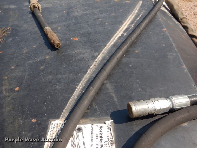 image for item IN9900 John Deere Worksite Pro BP84  89"W skid steer broom