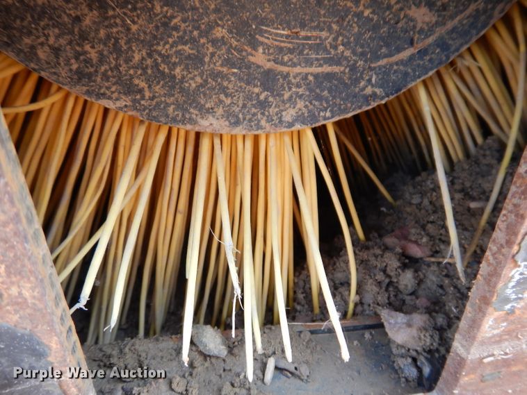 image for item IN9900 John Deere Worksite Pro BP84  89"W skid steer broom