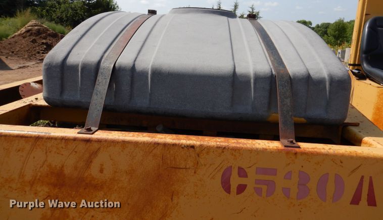 image for item IN9904 Hyster C530A  pneumatic roller