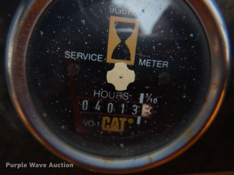 image for item IN9904 Hyster C530A  pneumatic roller