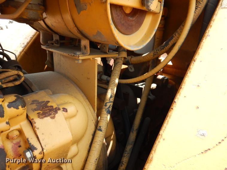 image for item IN9904 Hyster C530A  pneumatic roller