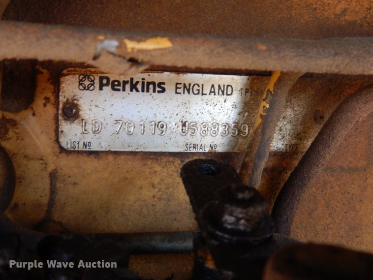 image for item IN9904 Hyster C530A  pneumatic roller