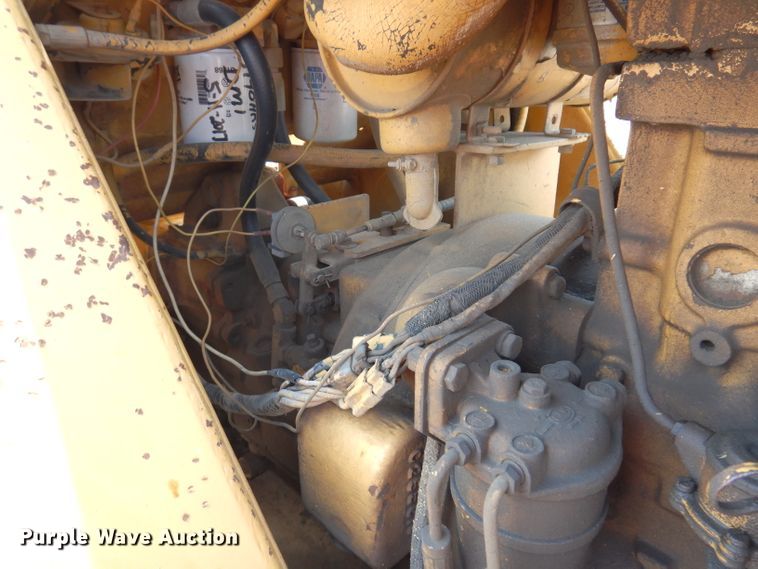 image for item IN9904 Hyster C530A  pneumatic roller