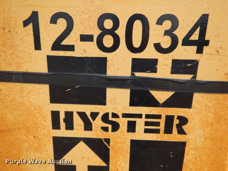 image for item IN9904 Hyster C530A  pneumatic roller