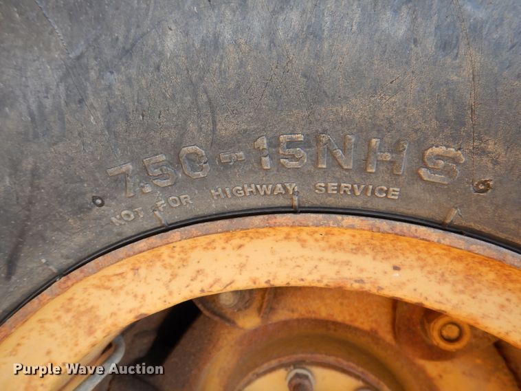 image for item IN9904 Hyster C530A  pneumatic roller