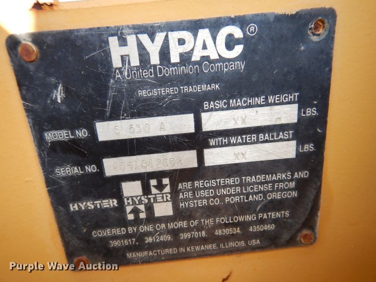 image for item IN9904 Hyster C530A  pneumatic roller