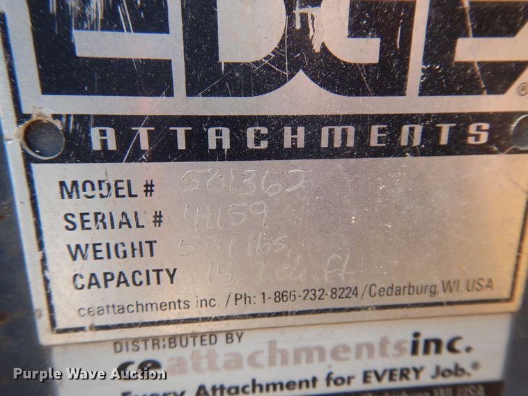 image for item IP9530 2014 Caterpillar 236D  skid steer loader