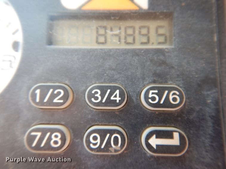 image for item IP9530 2014 Caterpillar 236D  skid steer loader