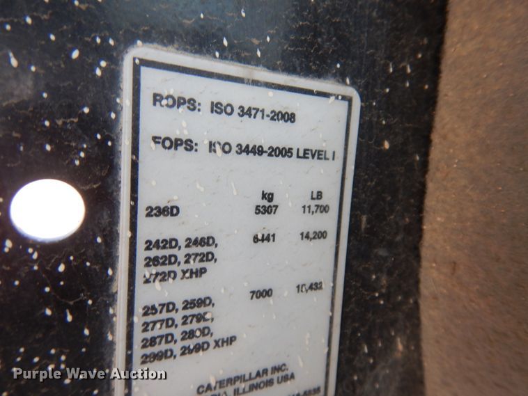 image for item IP9530 2014 Caterpillar 236D  skid steer loader