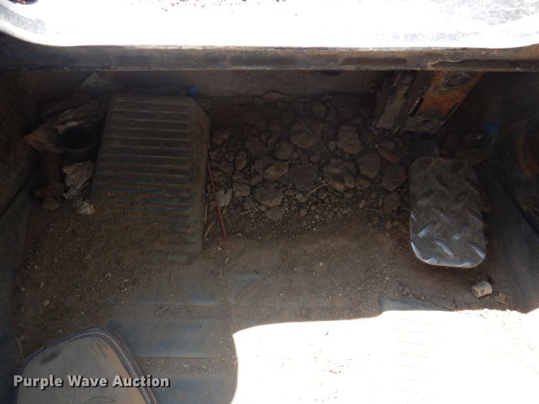 image for item IP9530 2014 Caterpillar 236D  skid steer loader