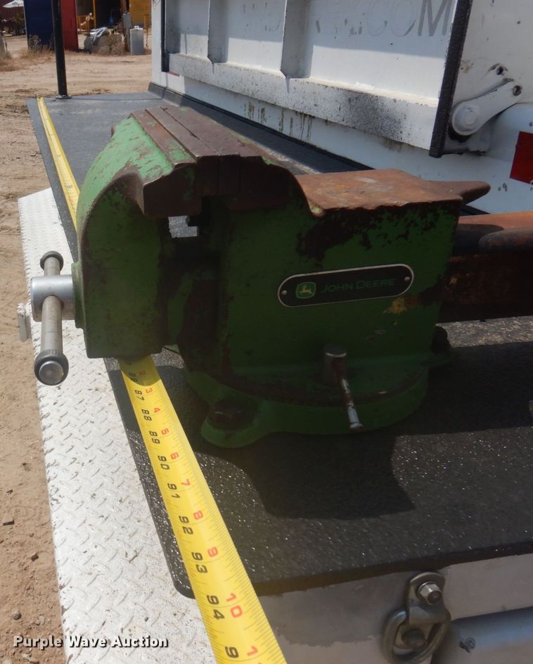 image for item IP9531 2017 Ford F550 Super Duty  SuperCab utility / service truck