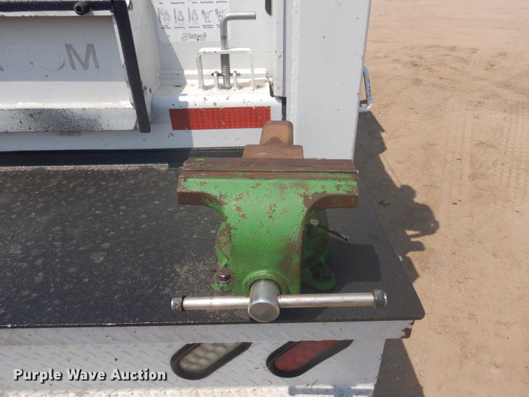 image for item IP9531 2017 Ford F550 Super Duty  SuperCab utility / service truck