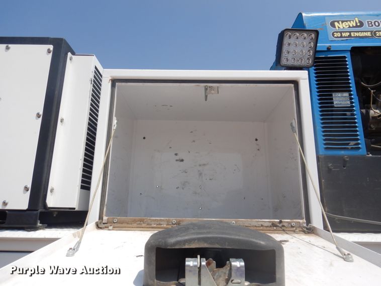 image for item IP9531 2017 Ford F550 Super Duty  SuperCab utility / service truck