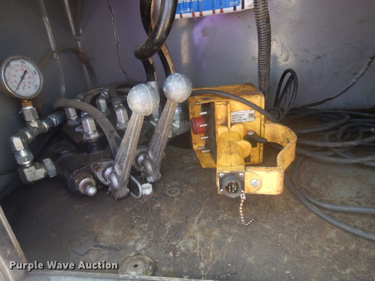 image for item IP9531 2017 Ford F550 Super Duty  SuperCab utility / service truck