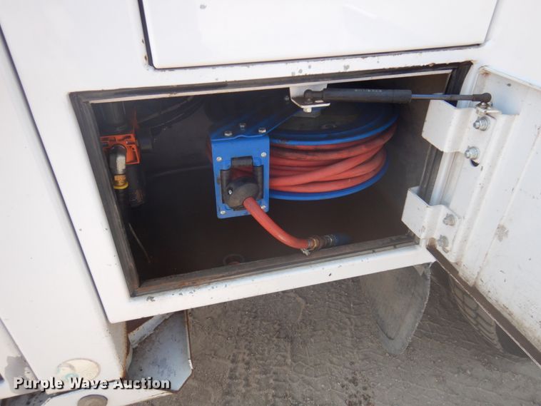 image for item IP9531 2017 Ford F550 Super Duty  SuperCab utility / service truck