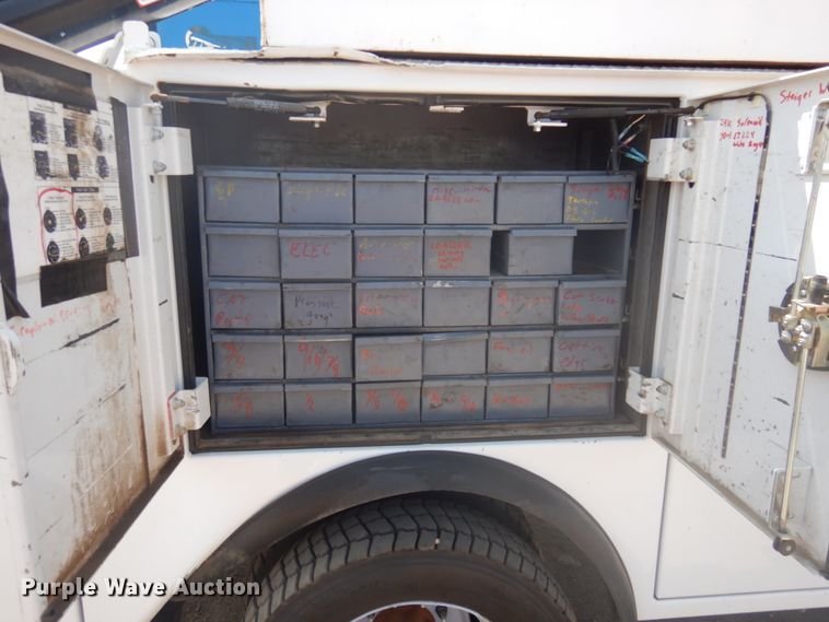 image for item IP9531 2017 Ford F550 Super Duty  SuperCab utility / service truck