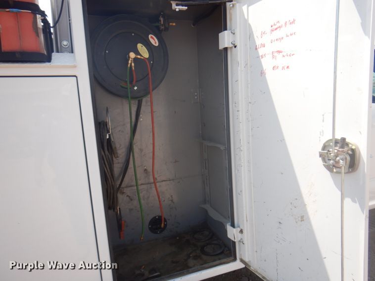 image for item IP9531 2017 Ford F550 Super Duty  SuperCab utility / service truck