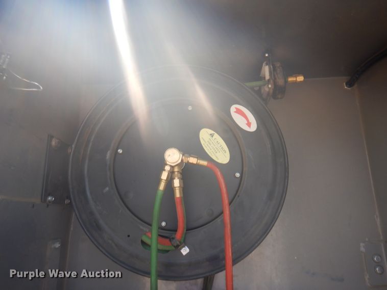 image for item IP9531 2017 Ford F550 Super Duty  SuperCab utility / service truck