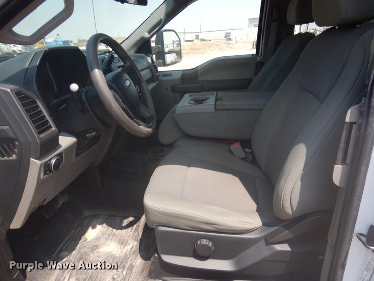 image for item IP9531 2017 Ford F550 Super Duty  SuperCab utility / service truck