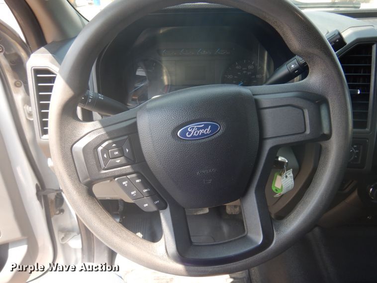 image for item IP9531 2017 Ford F550 Super Duty  SuperCab utility / service truck