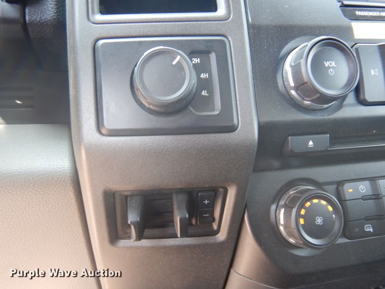 image for item IP9531 2017 Ford F550 Super Duty  SuperCab utility / service truck